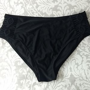 🆕Women's bikini bottoms w/cutout designs on hips